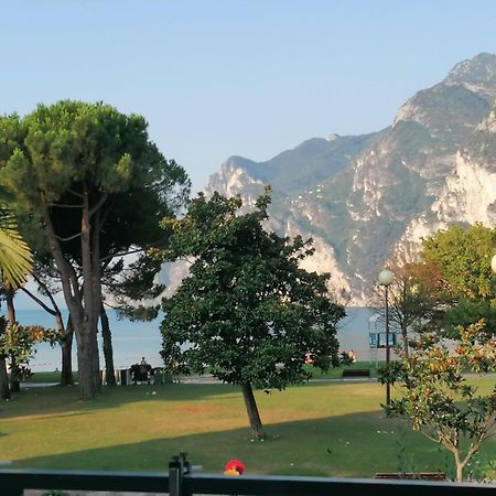 Terrazza Sul Lago Riva del Garda Exteriér fotografie