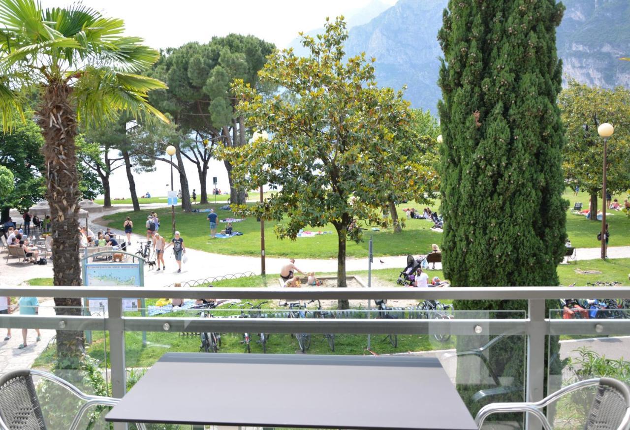 Terrazza Sul Lago Riva del Garda Exteriér fotografie